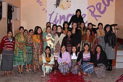 Seminario para mujeres en Santiago Sacatepéquez.